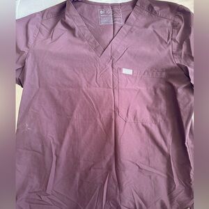 Figs Large scrub top